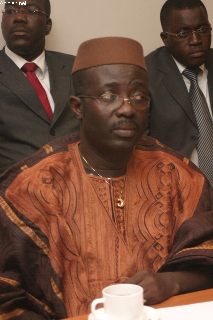 Enoh Aka N’Douba (Indépendant) : “La mort d’un candidat peut empêcher le scrutin”